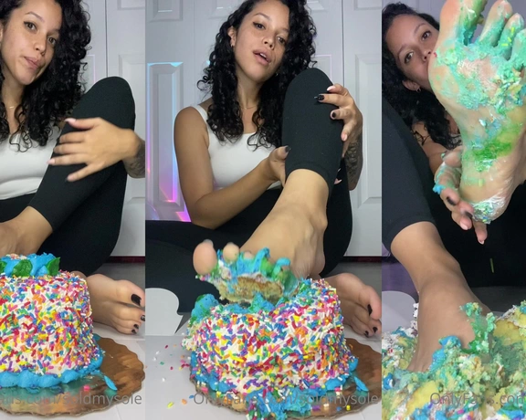 Soldmysole aka soldmysole - 06-15-2021 OnlyFans Video - I totally didnt realize that I posted this video with the banner through the ENTIRE thing