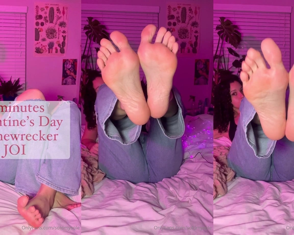 Soldmysole aka soldmysole - 02-14-2024 OnlyFans Video - Happy Valentines Day to my favorite footboy I got you your favorite thing, my feet Way