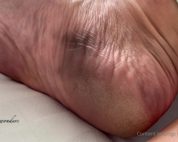 Feetwonders aka feetwonders - 01-08-2024 OnlyFans Video - Up close and personal with my dirty feet