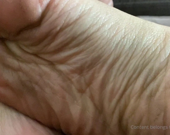 Feetwonders aka feetwonders - 08-05-2020 OnlyFans Video - Dirty soles close up