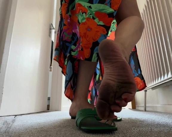 Feetwonders aka feetwonders - 07-10-2024 OnlyFans Video - Would you be my door mat