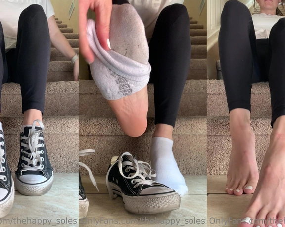 Thehappy_soles aka thehappy_soles - 08-27-2023 OnlyFans Video - 1 min sweaty shoe sock removal So sweaty my feet were slipping  These converse are