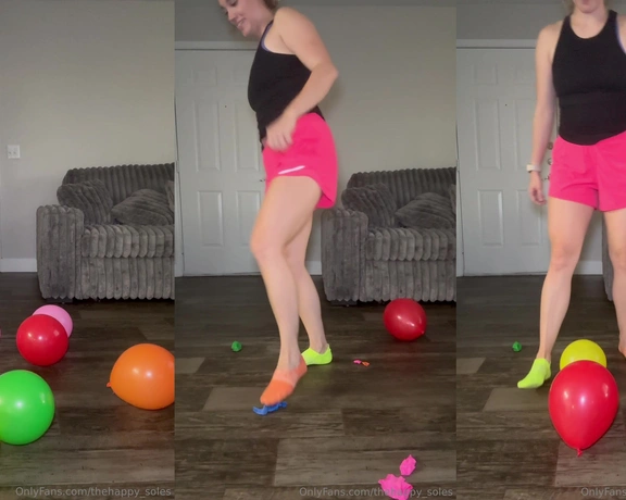 Thehappy_soles aka thehappy_soles - 12-05-2024 OnlyFans Video - Happy soles socks birthdayWatch as I st0mp on balloons for 4 min Mismatched Lululemon ped socks