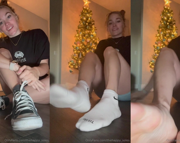 Thehappy_soles aka thehappy_soles - 12-10-2024 OnlyFans Video - Happy Tuesday pupsEnjoy this almost 6 min sock foot shoe worship ending with a lovely JOI