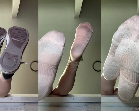 Thehappy_soles aka thehappy_soles - 01-02-2025 OnlyFans Video - Hows this angle for checking out my dirty , sweaty gym socks