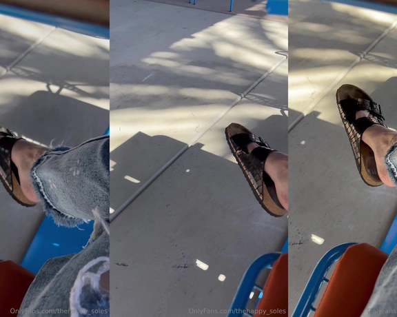 Thehappy_soles aka thehappy_soles - 03-04-2025 OnlyFans Video - A little dangle at lunch while I wait for a friend