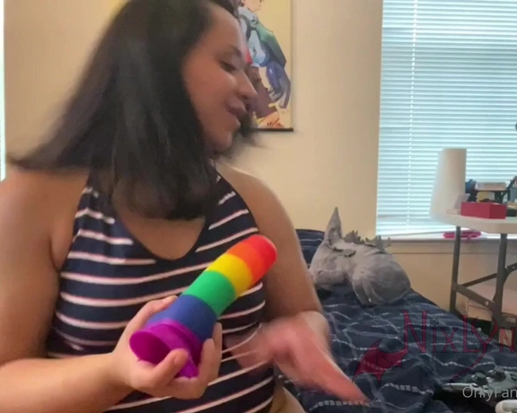 Princess Nixlynka aka nixlynka - 09-17-2020 OnlyFans Video - Rainbow Dildo Deepthroat and Riding Giving a dildo a blowjob and deepthroat before I then ride