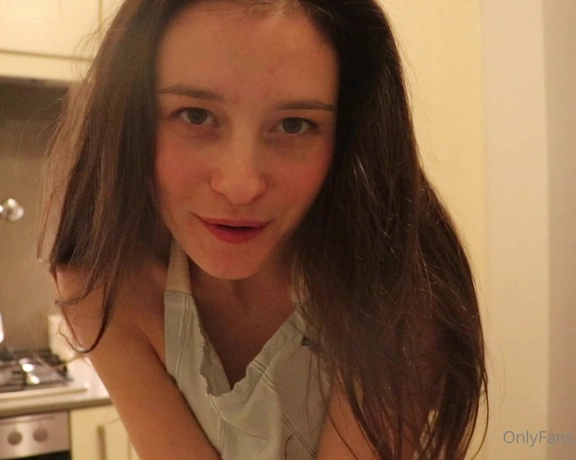 Florescent aka florescent - 05-30-2021 OnlyFans Video - A QUICKIE IN THE KITCHEN  Make luv to me in the kitchen where I bake