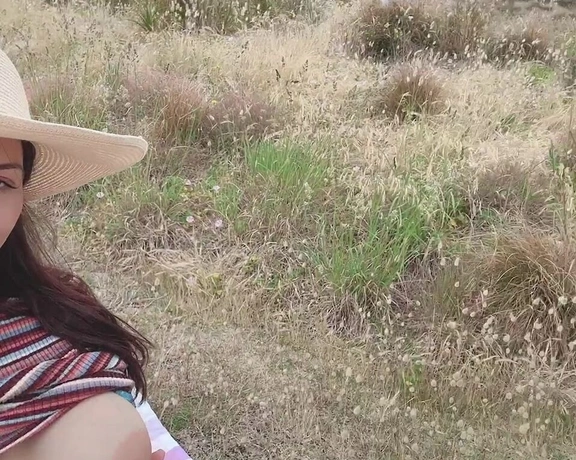 MOMMY BOUJEE aka the_boujeemommy - 12-04-2023 OnlyFans Video - Loving the outdoors recently_xqrv