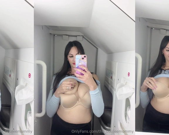 MOMMY BOUJEE aka the_boujeemommy - 06-29-2024 OnlyFans Video - Of course I snuck off to the toilet on the plane and squirted my  on