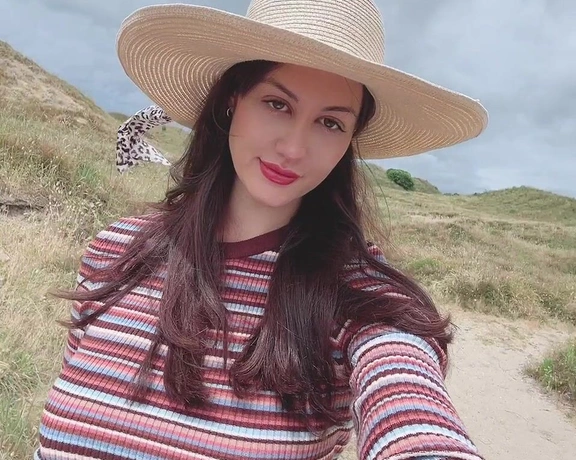 MOMMY BOUJEE aka the_boujeemommy - 12-04-2023 OnlyFans Video - Loving the outdoors recently