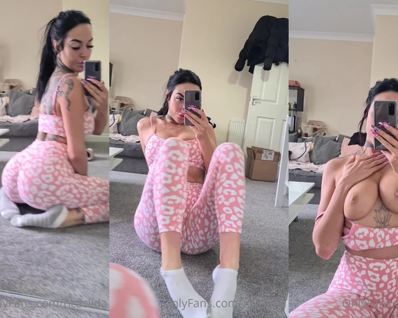 Goddess Nikita aka nikitacaslida - 01-09-2021 OnlyFans Video - Who wants to lick me after my workout