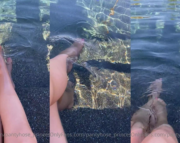 Blonde Amour99 aka pantyhose_princess99 - 05-12-2021 OnlyFans Video - Little pool time