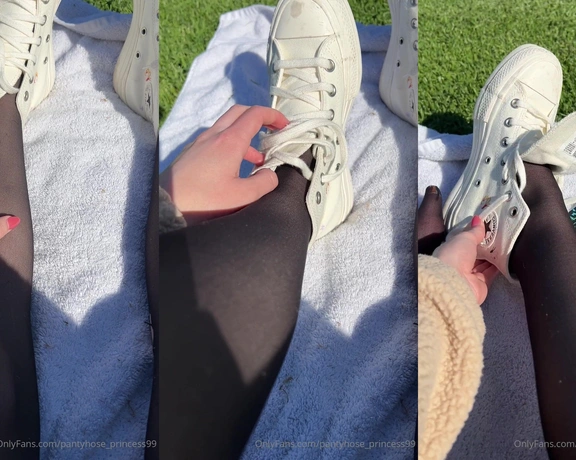 Blonde Amour99 aka pantyhose_princess99 - 06-14-2024 OnlyFans Video - Getting some sun