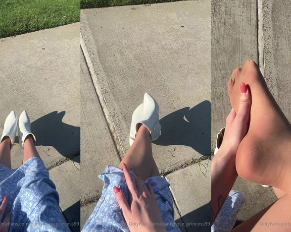 Blonde Amour99 aka pantyhose_princess99 - 06-24-2024 OnlyFans Video - It is so freaking HOT outside My soles are sweating so bad