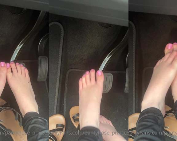 Blonde Amour99 aka pantyhose_princess99 - 06-06-2022 OnlyFans Video - Fresh amp clean My feet are SO soft now Im obsessed with my color choice