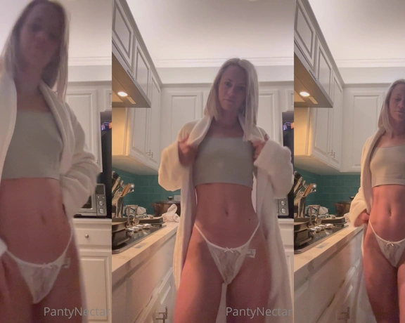 PantyNectar aka pantynectar - 03-19-2023 OnlyFans Video - Whats under my robe this morning