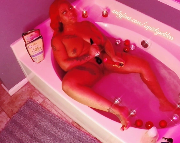 Sgoddess aka sgoddess - 12-18-2020 OnlyFans Video - Ornaments and hot bath