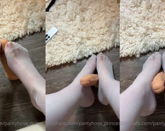 Blonde Amour99 aka pantyhose_princess99 - 09-26-2022 OnlyFans Video - Footjob time