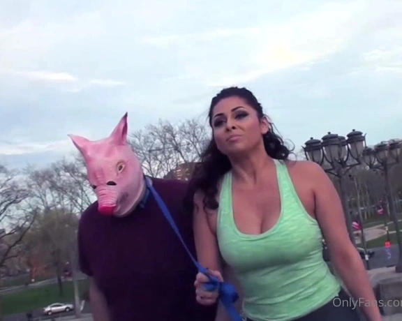 Jasmine Mendez aka laughinglatina - 09-11-2022 OnlyFans Video - Walking the Pig in Public Cellphone recorded Last Day visiting this city, so I Googled touristic