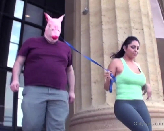 Jasmine Mendez aka laughinglatina - 09-11-2022 OnlyFans Video - Walking the Pig in Public Cellphone recorded Last Day visiting this city, so I Googled touristic