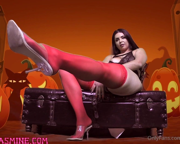 Jasmine Mendez aka laughinglatina - 11-02-2023 OnlyFans Video - Seduction by Long Legs Focus and worship these long strong legs of mine, lose yourself Worship