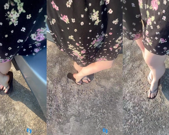 Lotus Feet aka lotussoles - 08-16-2023 OnlyFans Video - Enjoying the  sunshine_0nio