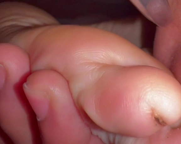 Lotus Feet aka lotussoles - 12-16-2023 OnlyFans Video - What do some of you call it again