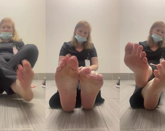 Lotus Feet aka lotussoles - 05-28-2024 OnlyFans Video - My socks smell  really bad btw  Like they are so bad I had to_v8tg