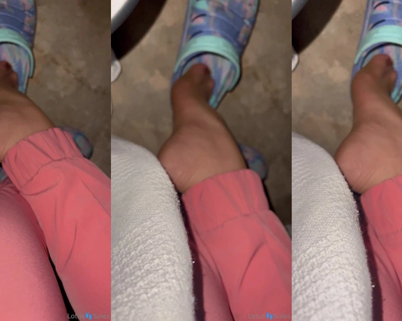 Lotus Feet aka lotussoles - 11-18-2024 OnlyFans Video - By the heater after work  httpsonlyfans_cse0