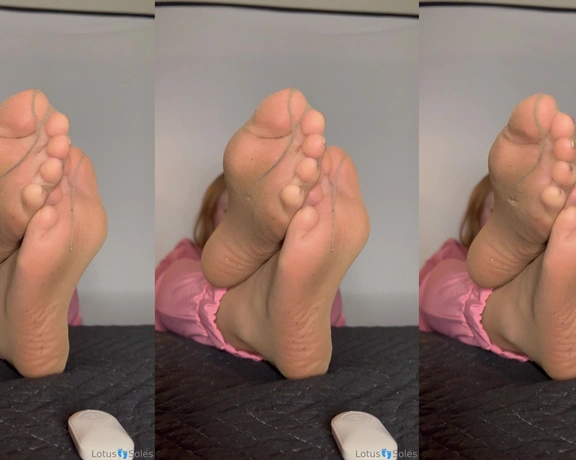 Lotus Feet aka lotussoles - 01-07-2025 OnlyFans Video - My shifts are about 8hrs