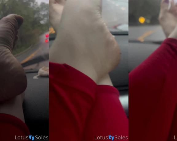 Lotus Feet aka lotussoles - 03-27-2023 OnlyFans Video - I love rainy mornings and its a Monday so we know what that means