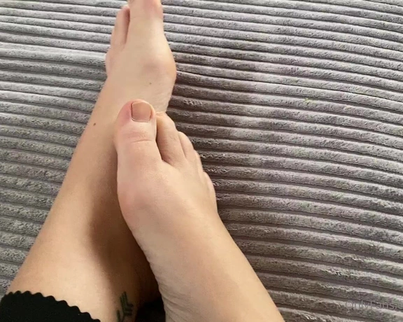 IWantSheena aka iwantsheena - 03-21-2021 OnlyFans Video - For my special foot boys  more feet fetish clips amp photos are coming xx if