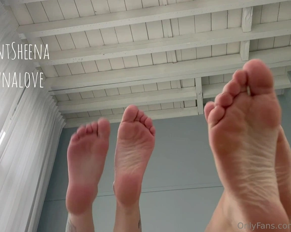 IWantSheena aka iwantsheena - 07-10-2023 OnlyFans Video - Do you like feet eslunalove