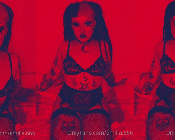 Miss Evilia aka missevilia - 04-10-2021 OnlyFans Video - The same video twice but one is a bit_hpuj