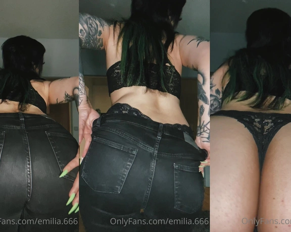 Miss Evilia aka missevilia - 10-26-2021 OnlyFans Video - Some of you wanted to see my butt in jeans so here you go This is