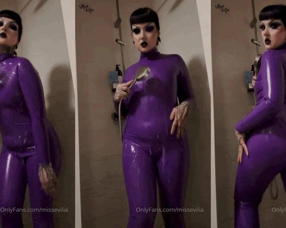 Miss Evilia aka missevilia - 08-16-2024 OnlyFans Video - Showering in latex turned into a little solo masturbation moment that my best subs rebillers