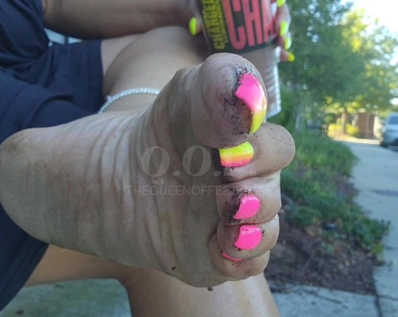 Thedcfootqueen aka thedcfootqueen - 10-08-2022 OnlyFans Video - YOU DRINK IT BITCH FOOT SIMP PT