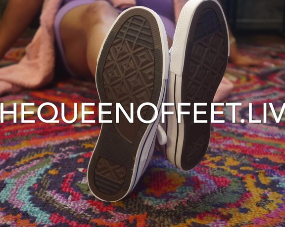 Thedcfootqueen aka thedcfootqueen - 01-16-2023 OnlyFans Video - Hung out with the girls today and worked up a sweat in my new converse