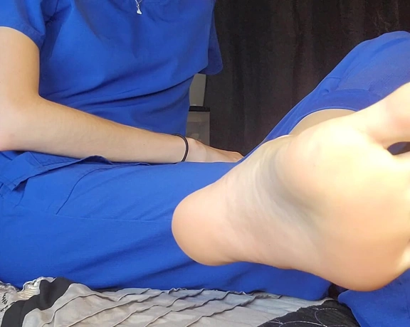 GabbieFeet aka gabbiefeet - 04-19-2022 OnlyFans Video - Soles