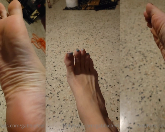 GabbieFeet aka gabbiefeet - 01-23-2022 OnlyFans Video - Close up