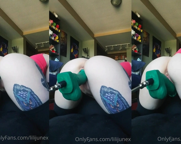 lilijunex aka lilijunex - 06-14-2022 OnlyFans Video - let me formally introduce my current fav toy a custom emerald medium topher from hankeys toys