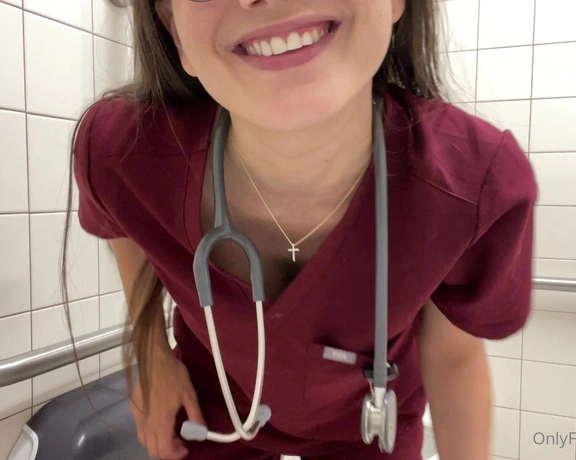 Lilly Vig aka lillyvig - 07-03-2021 OnlyFans Video - Guys, Im ADDICTED to filming myself at work Its kind of a problem