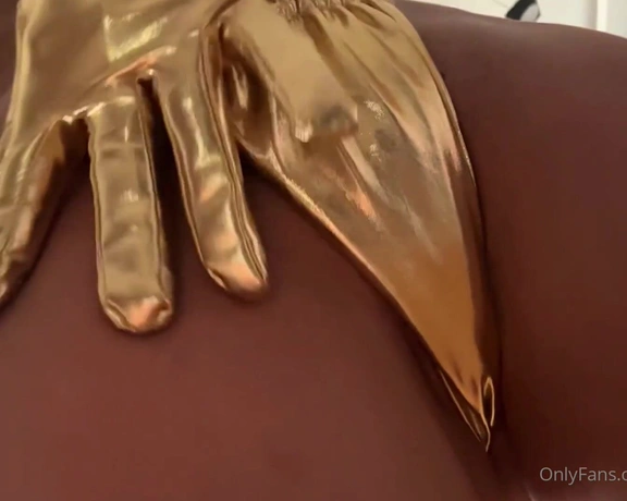 Evil Woman aka evilwoman - 06-20-2023 OnlyFans Video - Im perfect in gold SWIPE For Video