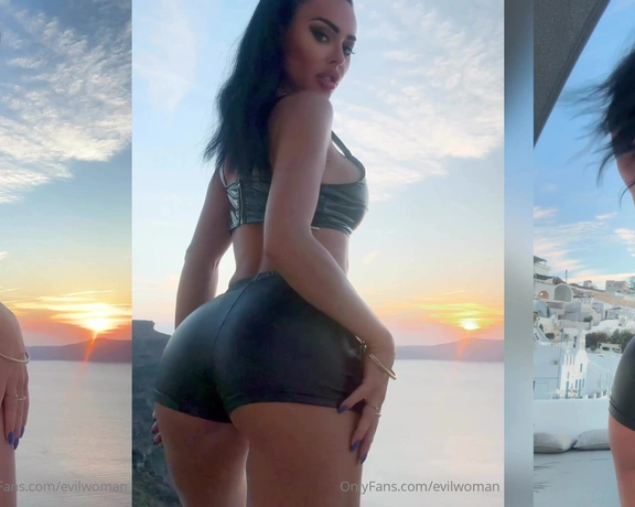 Evil Woman aka evilwoman - 10-08-2024 OnlyFans Video - Kneel amp worship my ass while Im admiring the sunset