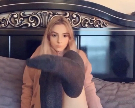 GracefulgraceXO aka gracefulgracexo - 10-06-2020 OnlyFans Video - enjoy my pre made video 1 no longer for sale this was taken 5 days after