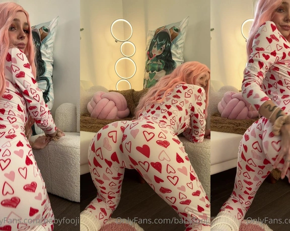 Babyfooji aka Peachtoot aka babyfooji - 02-12-2022 OnlyFans Video - Lots of requests for twerking videos  heres one in my Valentines Day Onesie  Ill