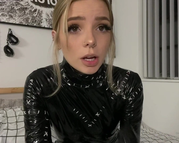 Babyfooji aka Peachtoot aka babyfooji - 08-30-2020 OnlyFans Video - My latex suit Dom video 13mins 1080p its a JOIBLOWJOB